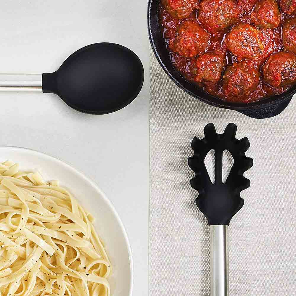 39-piece kitchen tool set